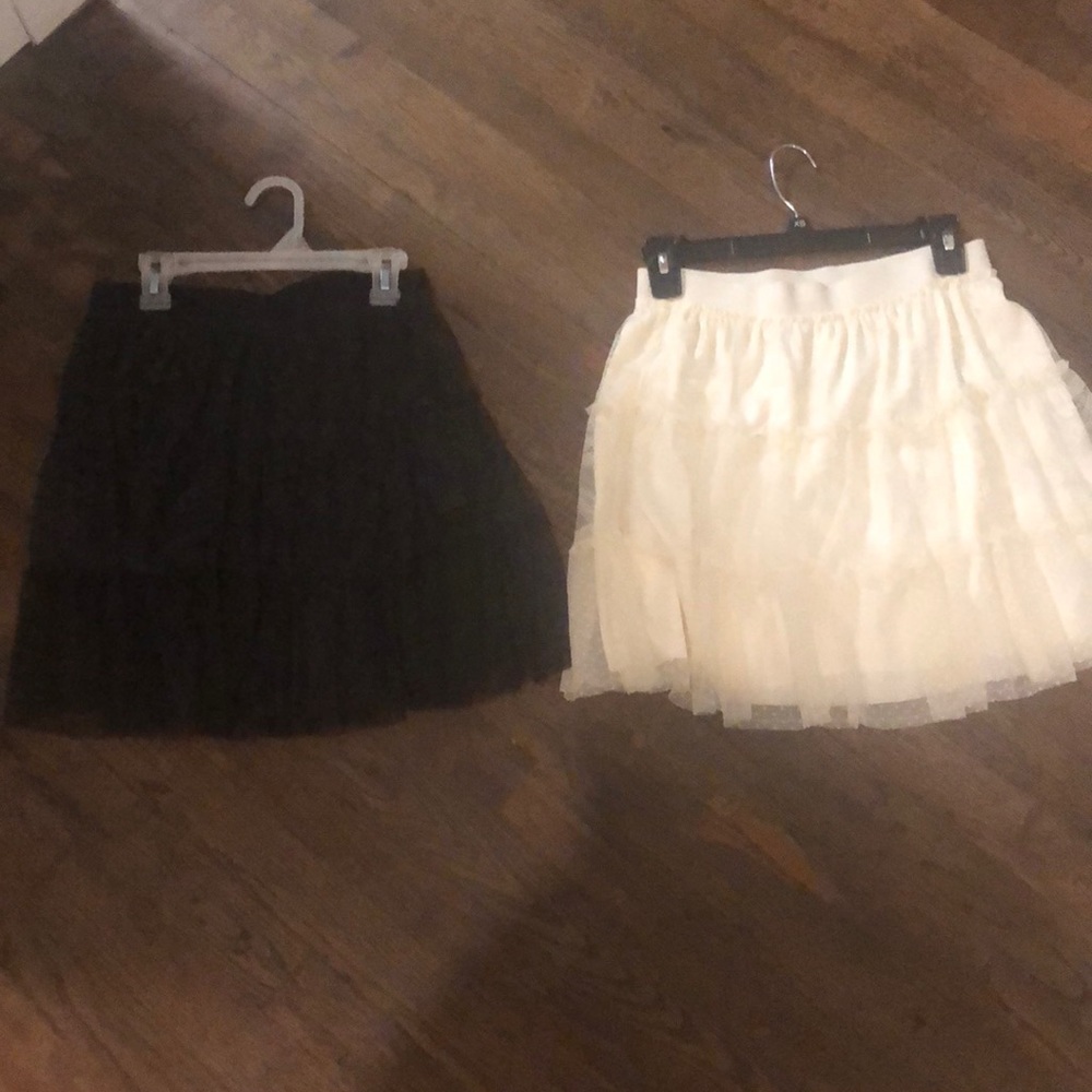 American Eagle Navy lace skirt